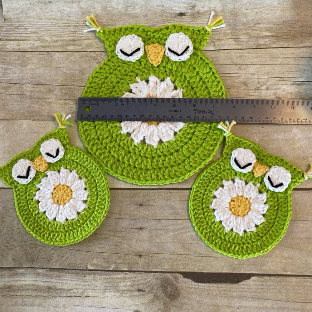 Hot Pad/Trivet & Two Coasters New Handmade Crochet Daisy Owl - Picture 3 of 8